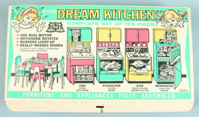 De Luxe Reading Corp., Newark, NJ "Deluxe Dream Kit: De Luxe Reading Corp., Newark, NJ "Deluxe Dream Kitchen". Complete set of 176 pieces including appliances, furniture and accessories, Box measures 28 1/2" wide. Condition: like new in box.