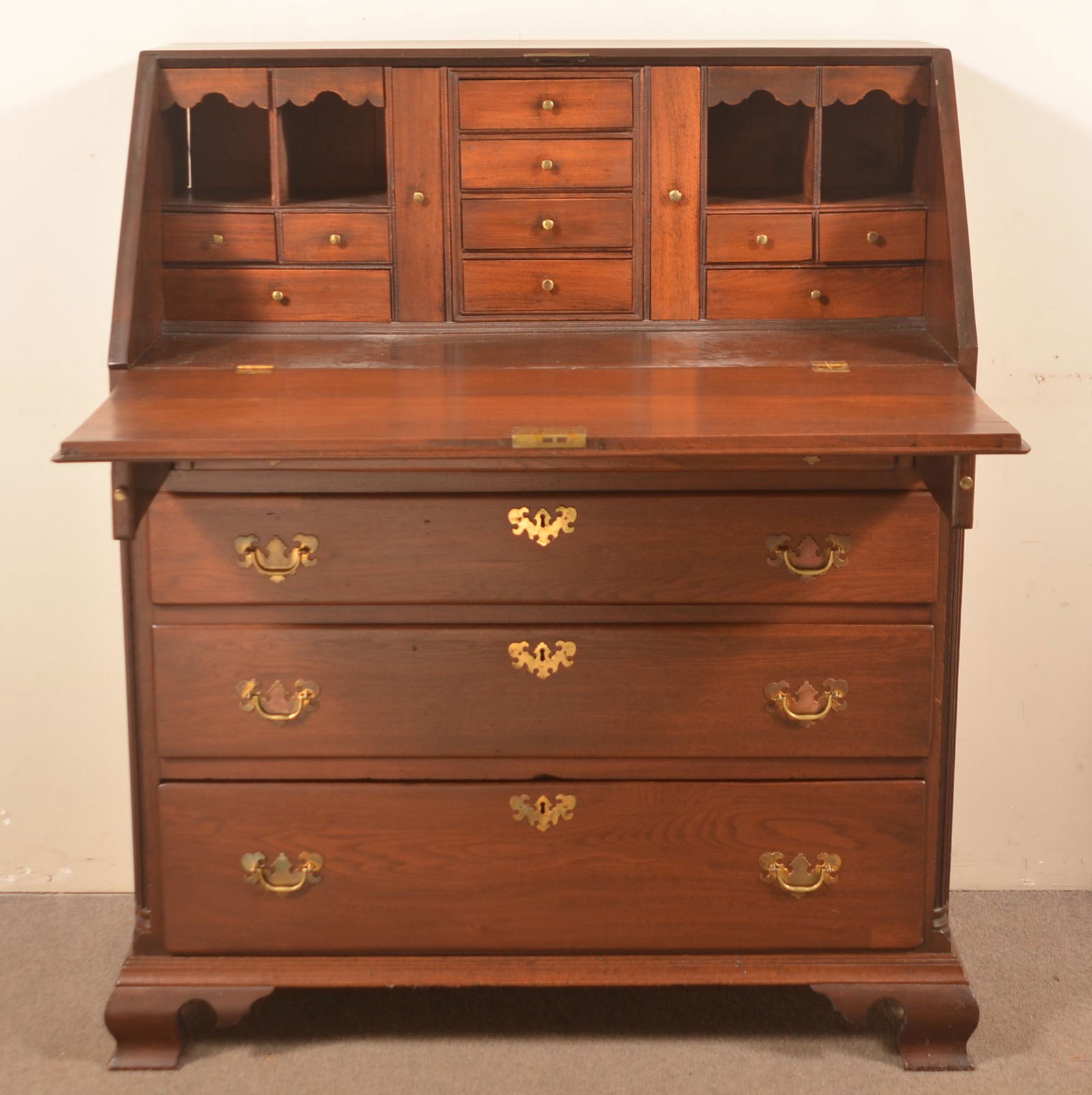 Pennsylvania Chippendale Walnut Slant-Lid Desk. (1 of 5)