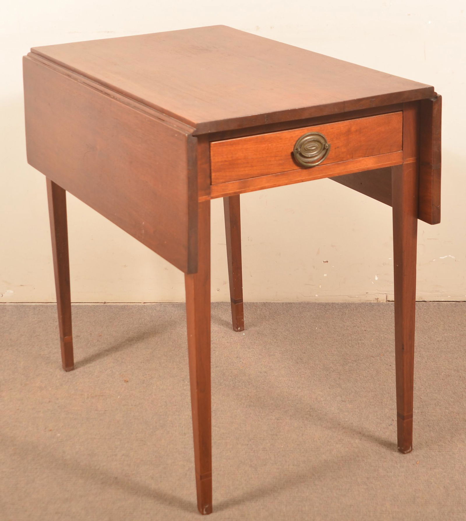 American Hepplewhite Mahogany Drop-Leaf table. (1 of 3)