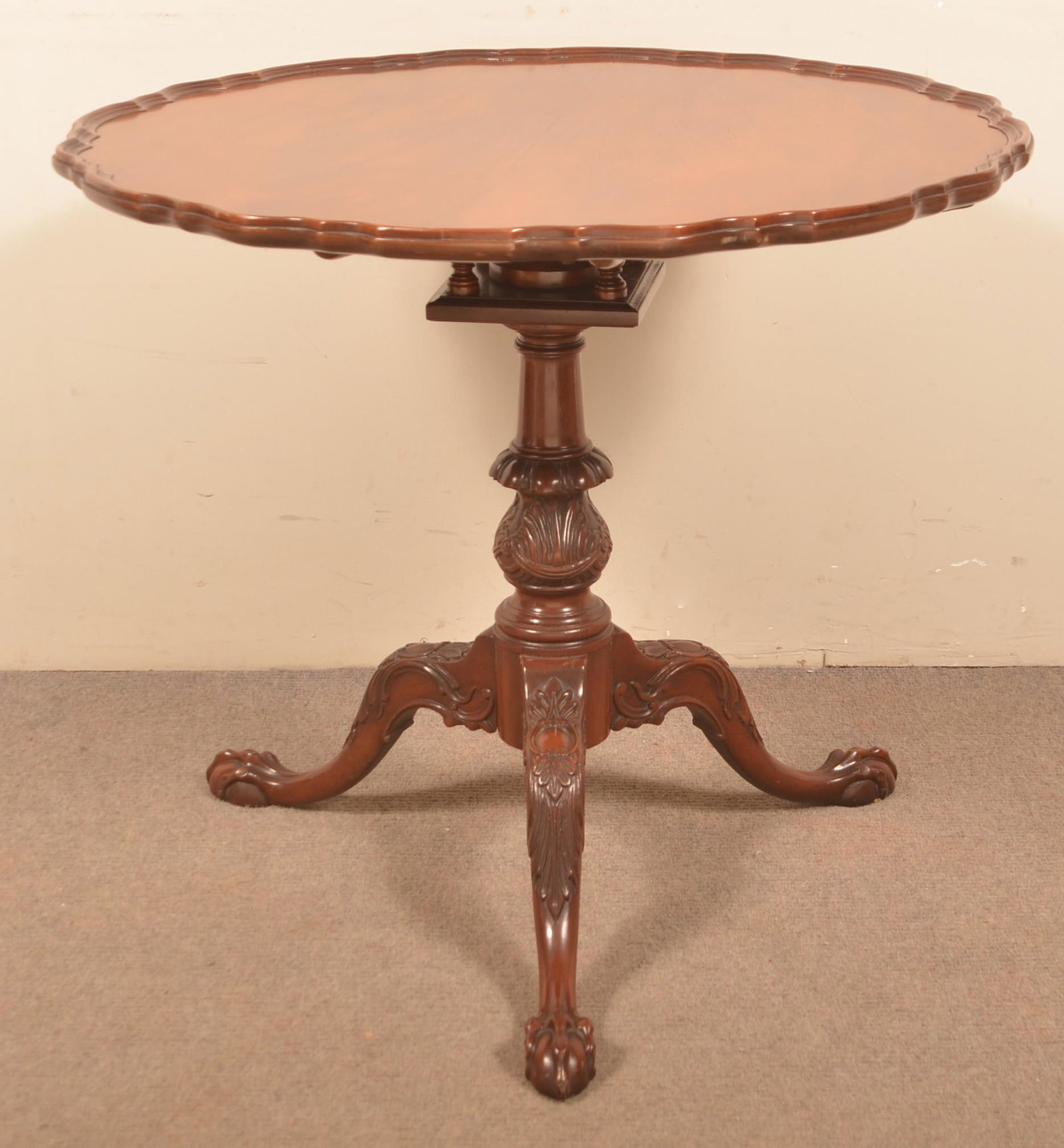 Chippendale Style Carved Mahogany Tilt-Top Tea Table. (1 of 3)
