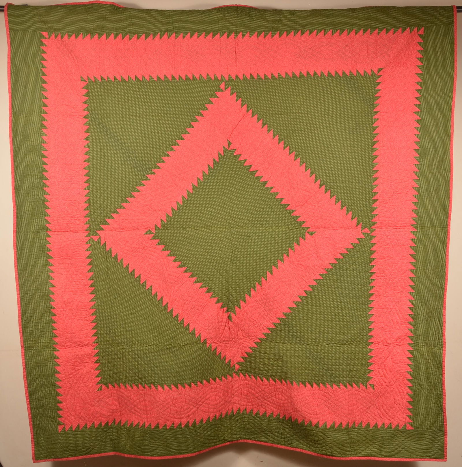 Antique Sawtooth Diamond Block Patchwork Quilt. (1 of 4)