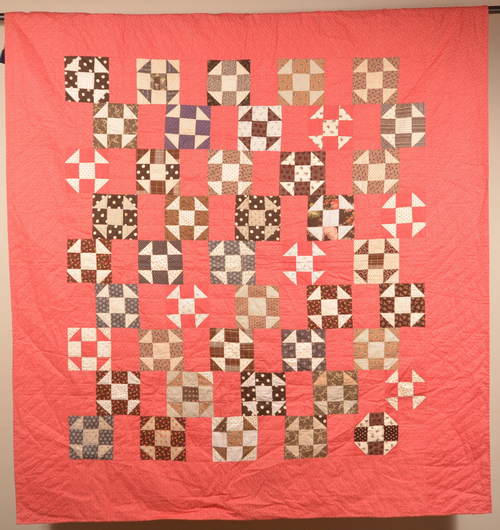 Antique Monkey Wrench Pattern Patchwork Quilt. (1 of 5)