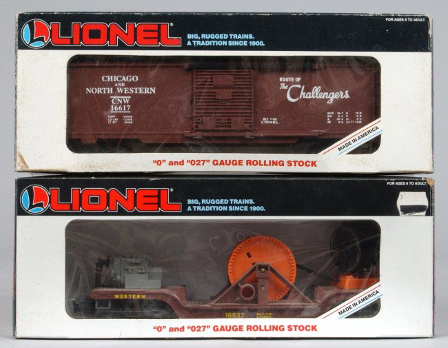 Lot of Two Lionel Train Cars, circa 1987, #6-16617: Lot of Two Lionel Train Cars, circa 1987, #6-16617 Box car, #6-16637 Search light car, overall good condition with original boxes that show various wear.