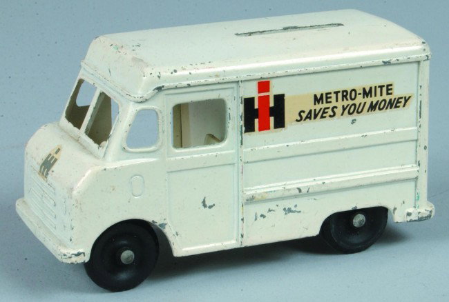 IH Die-Cast Dealer Promo Bank, marked "Metro-Mite": IH Die-Cast Dealer Promo Bank, marked "Metro-Mite" Saves You Money, 4-1/4"l., good.
