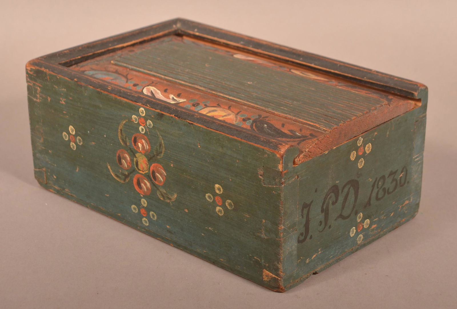 1830 Paint-Decorated Pine Slide-Lid Candlebox. (1 of 6)