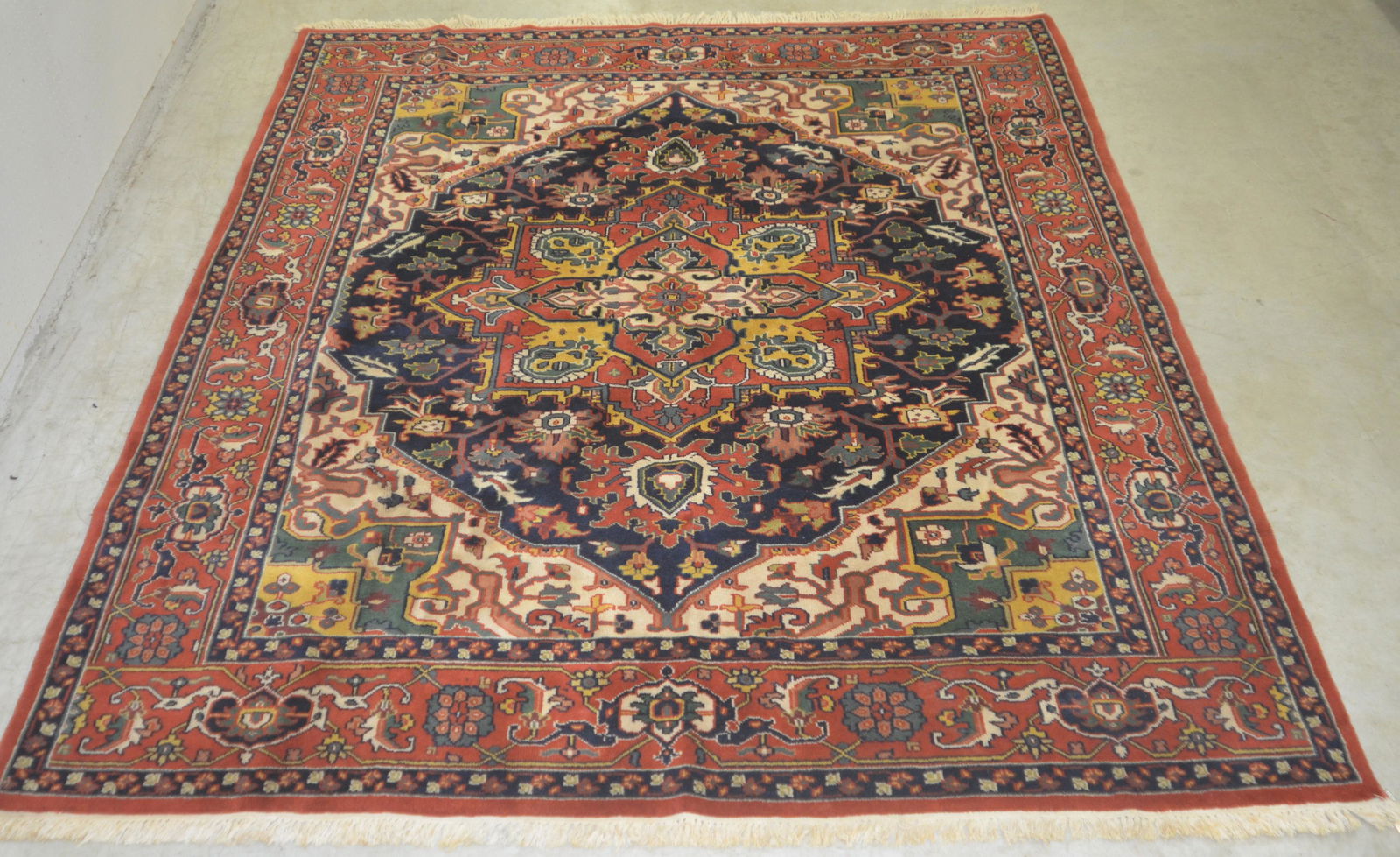 Vintage Floral Pattern Room Size Oriental Rug. (1 of 8)