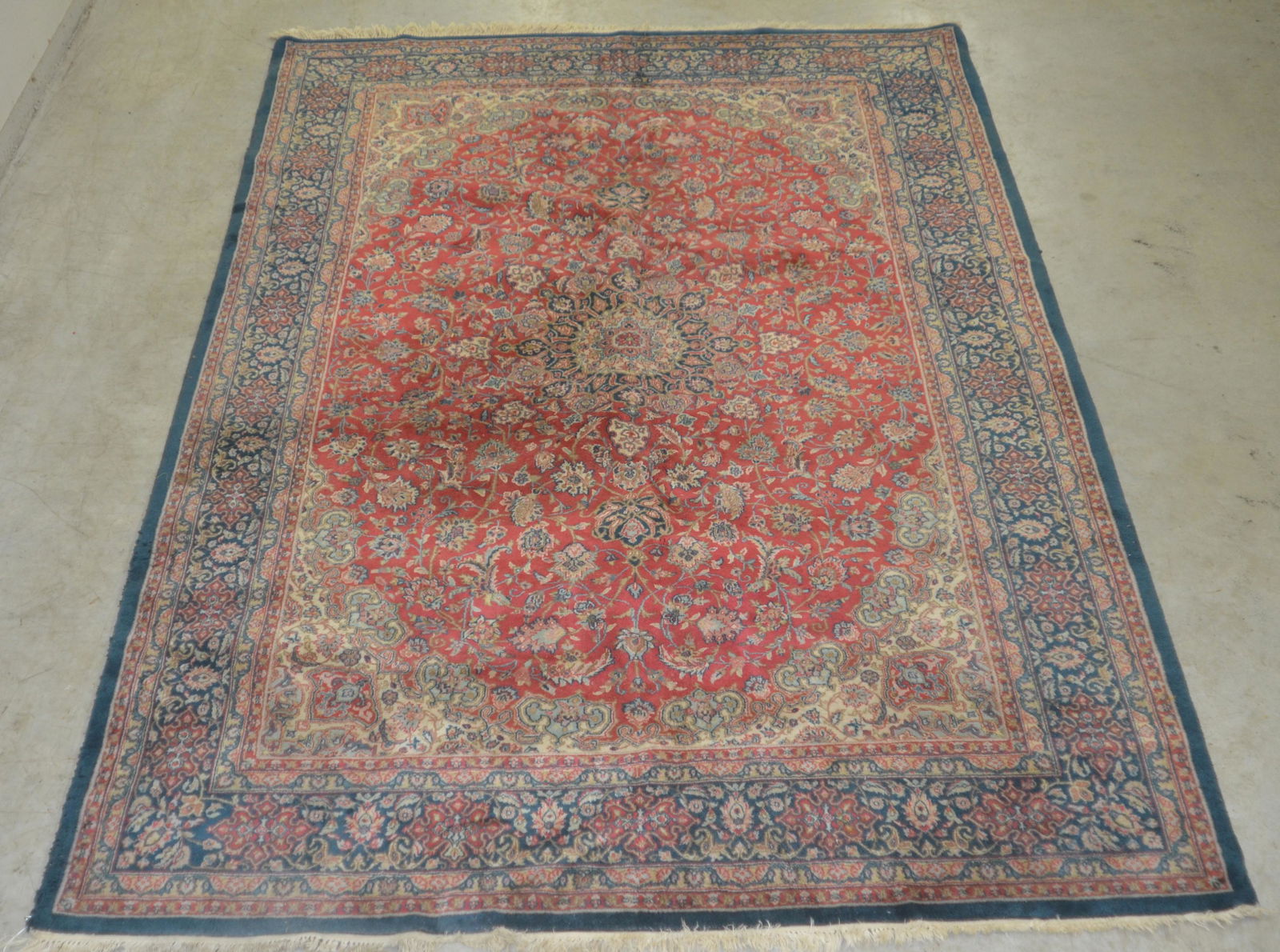Vintage Floral Pattern Oriental Area Rug. (1 of 9)