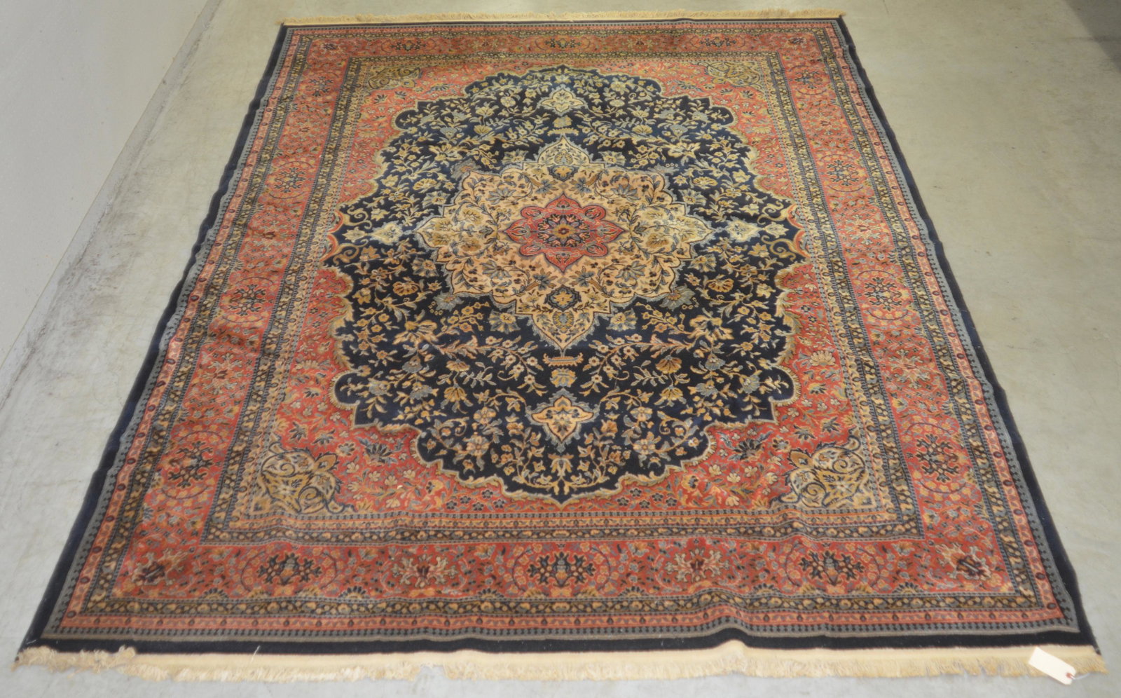 Vintage Floral Pattern Room Size Oriental Rug. (1 of 9)