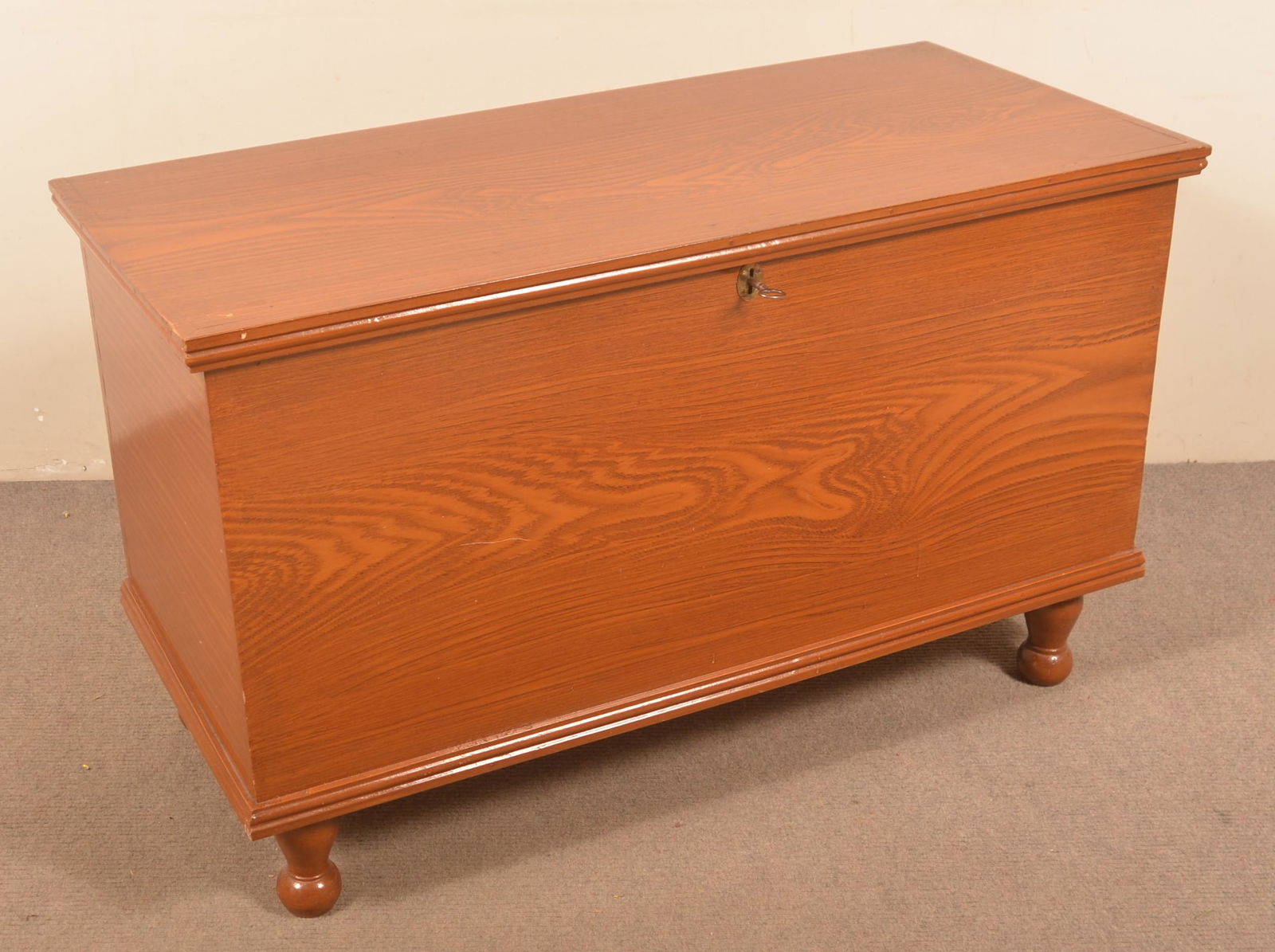 PA Softwood Grain Paint-Decorated Blanket Chest. (1 of 3)