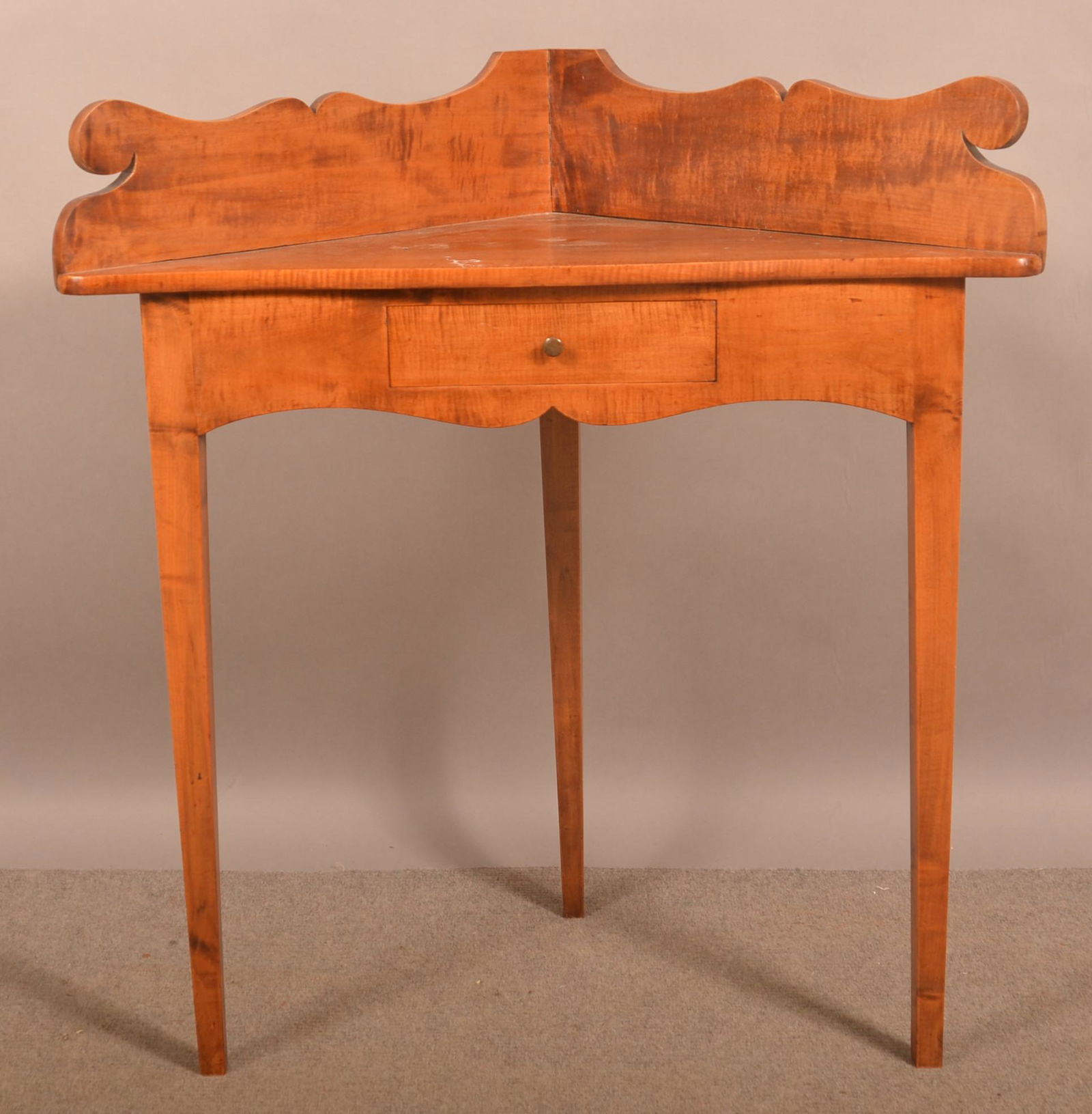 American Hepplewhite Tiger Maple Corner Stand. (1 of 4)