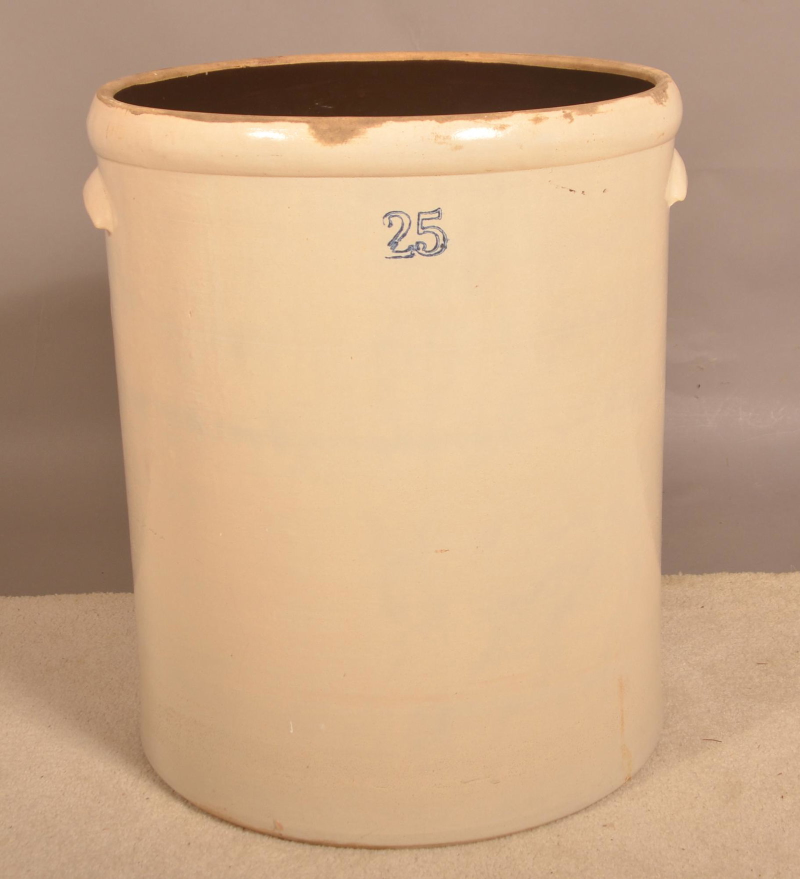 Antique 25-Gallon Glazed Stoneware Crock.: Antique 25-Gallon Glazed Stoneware Crock. 25"h. Condition: Good.
