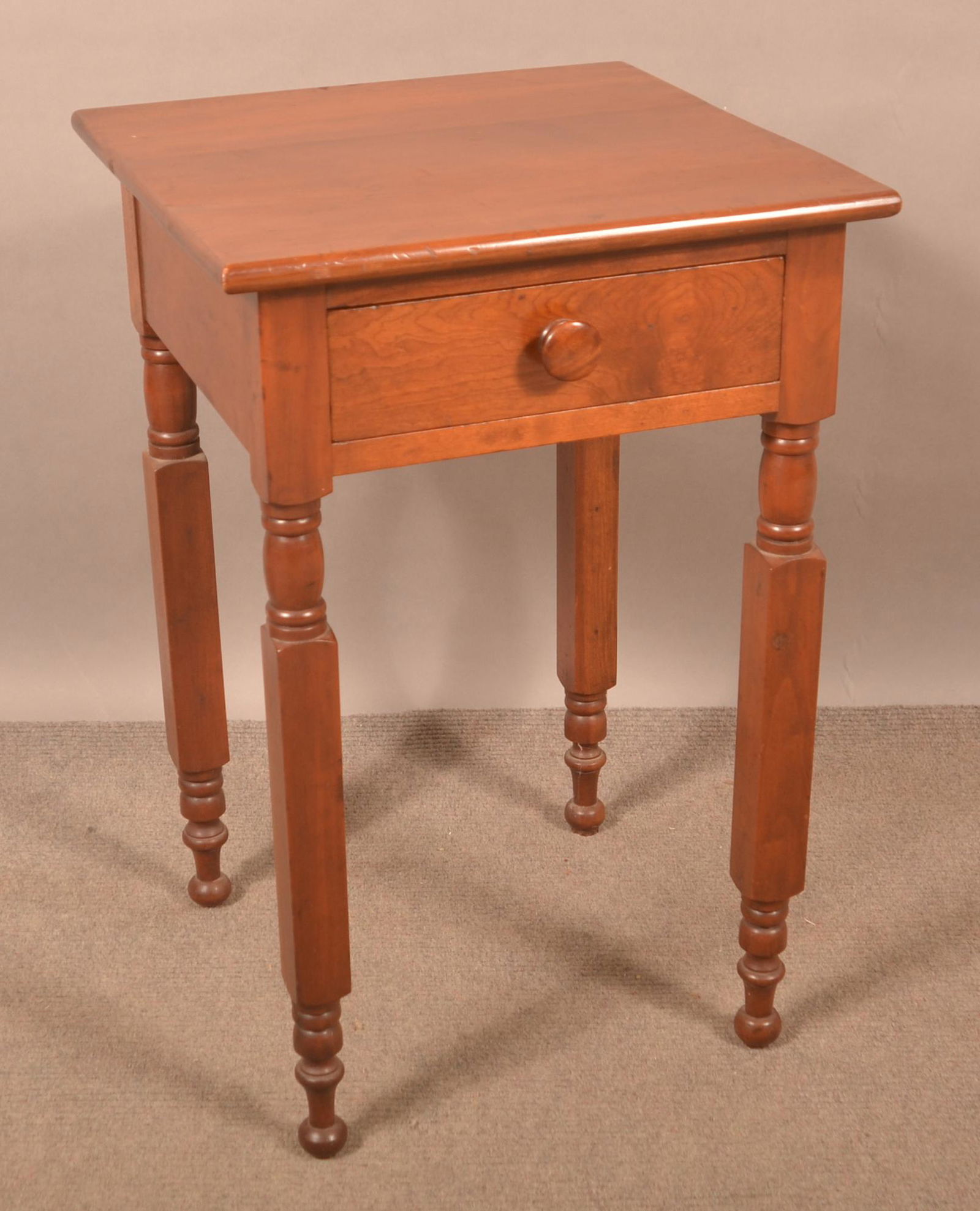 Pennsylvania Federal Walnut 1-Drawer Stand. (1 of 3)