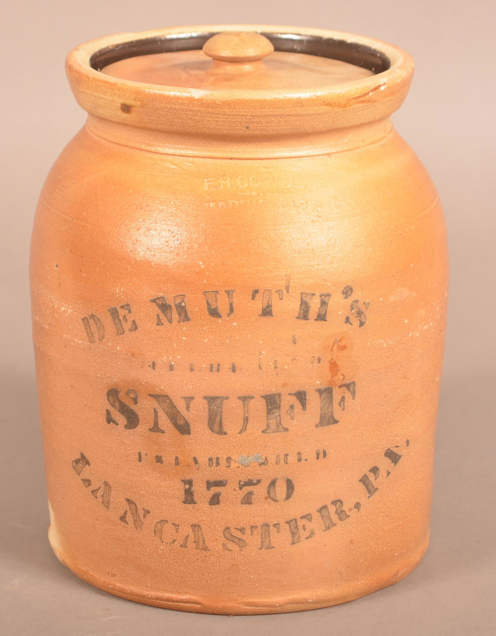 Demuth's Snuff 1-Gallon Stoneware Covered Crock. (1 of 4)