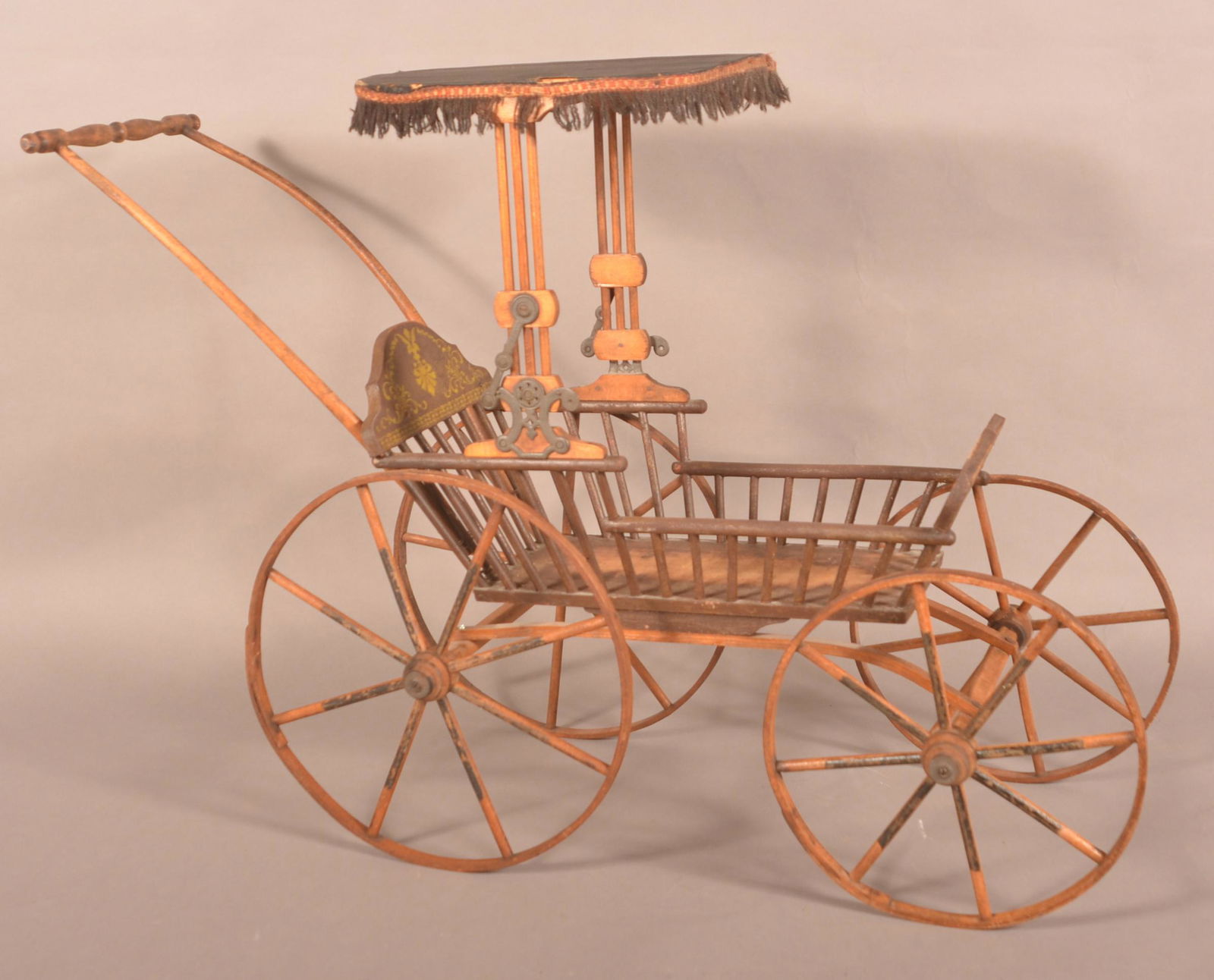 Victorian Doll Carriage. (1 of 4)