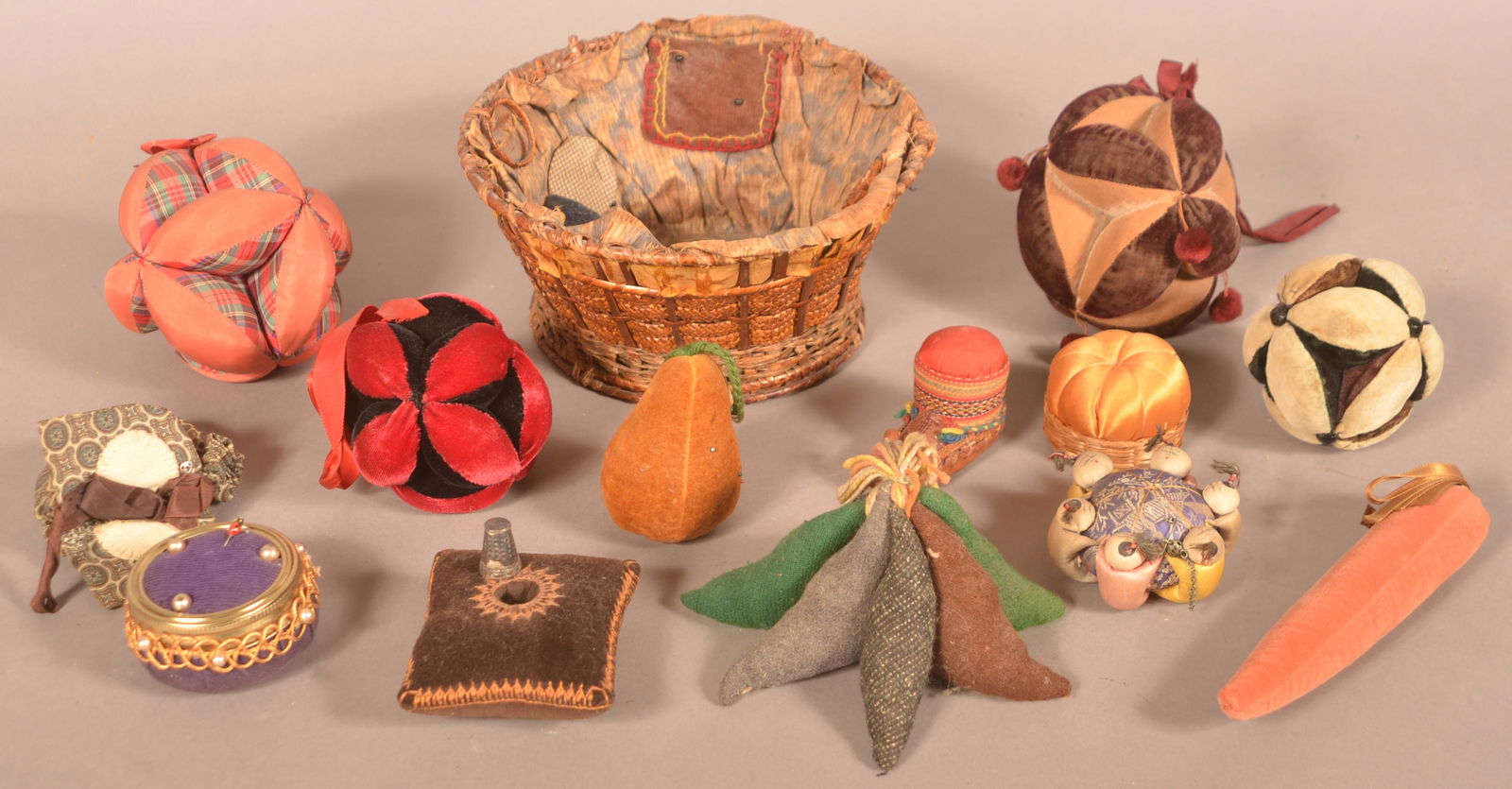 Lot of Antique Vintage Sewing Pincushions and Related. (1 of 3)