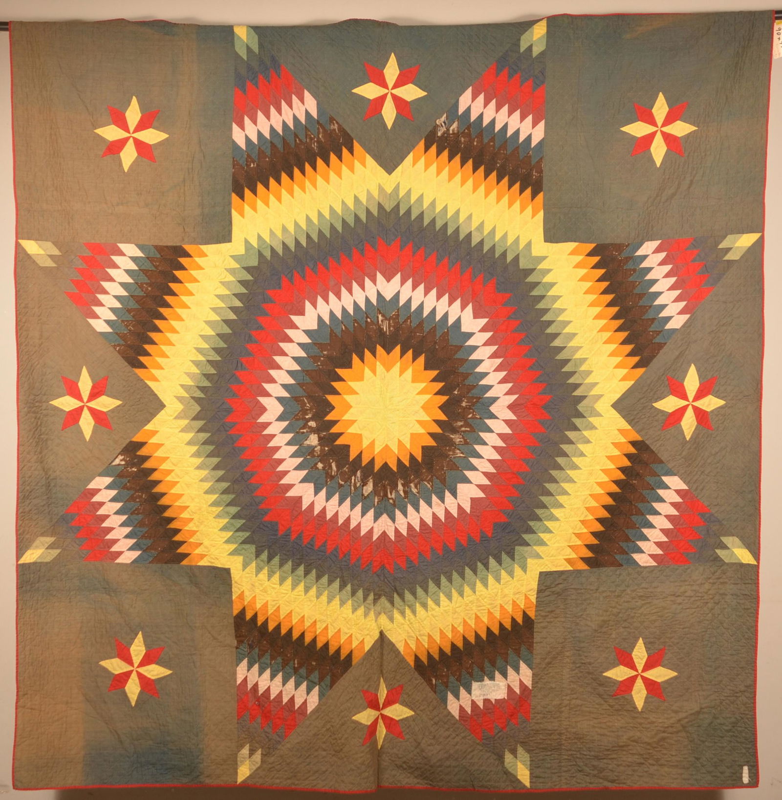 Lancaster, PA Sunrise Star Pattern Patchwork Quilt. (1 of 7)