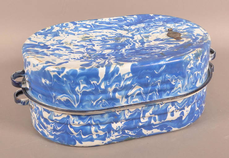 Blue Granite Ware Large Swirl Roasting Pan. (0302) on Jan 14, 2023