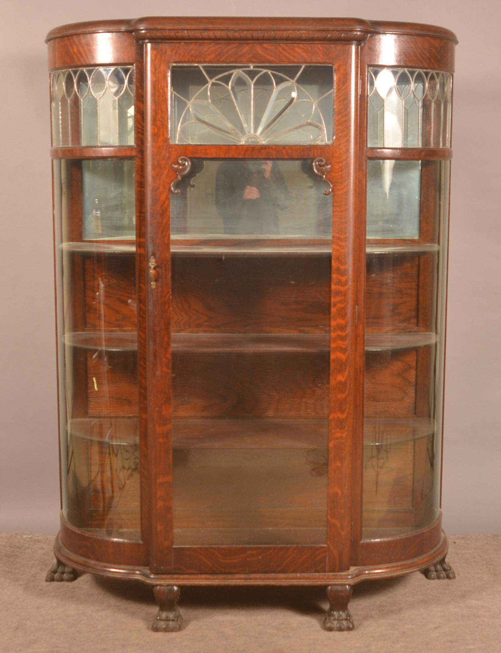 Antique Quarter Sawn Oak Bow-Front China Cabinet. (1 of 5)