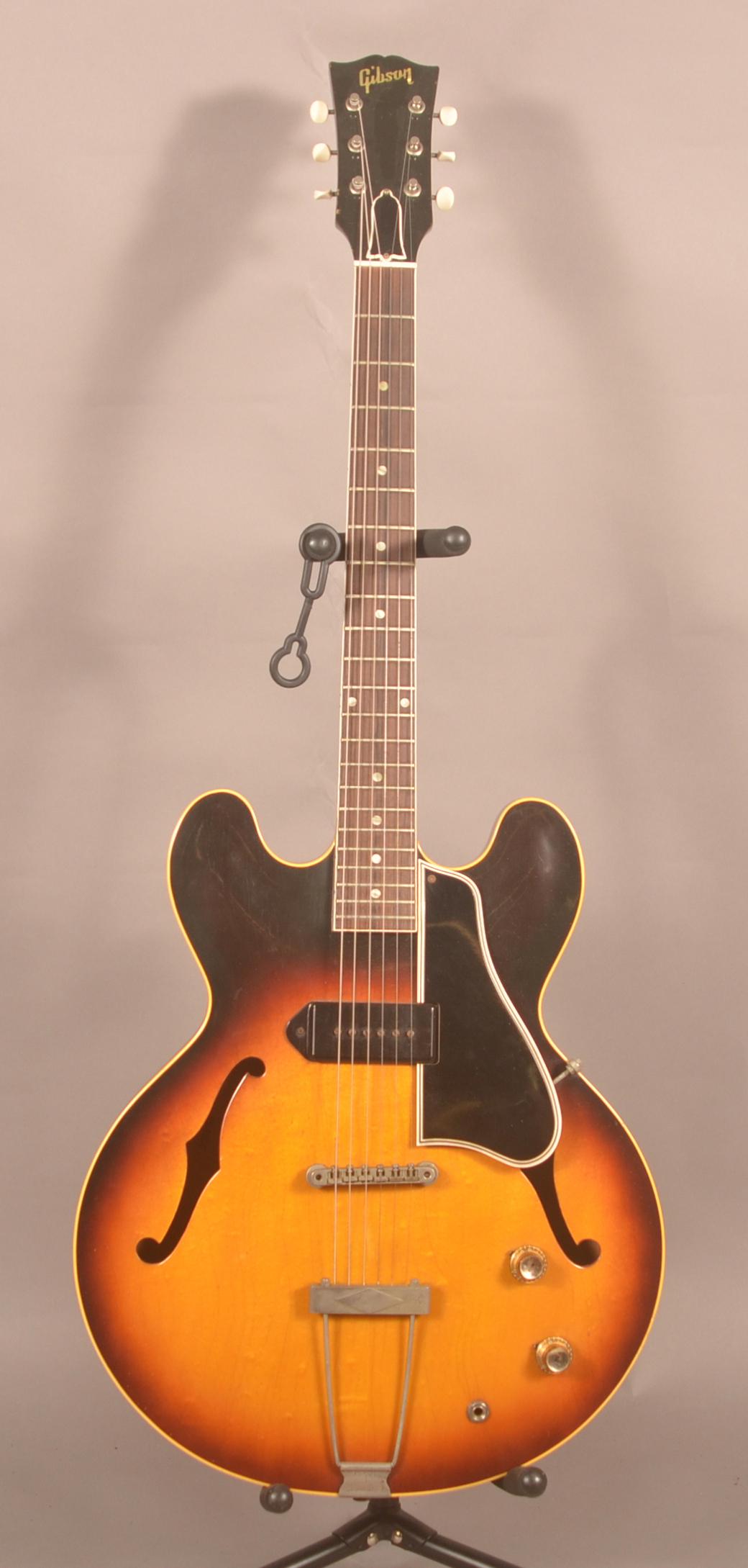 Gibson ES-330T Sunburst Electric Guitar. (1 of 9)