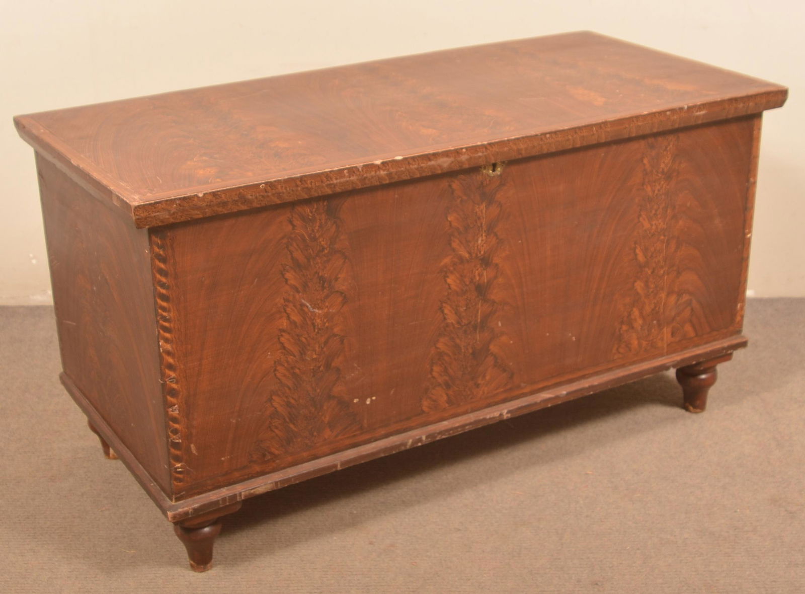 PA Federal Softwood Blanket Chest. (1 of 4)