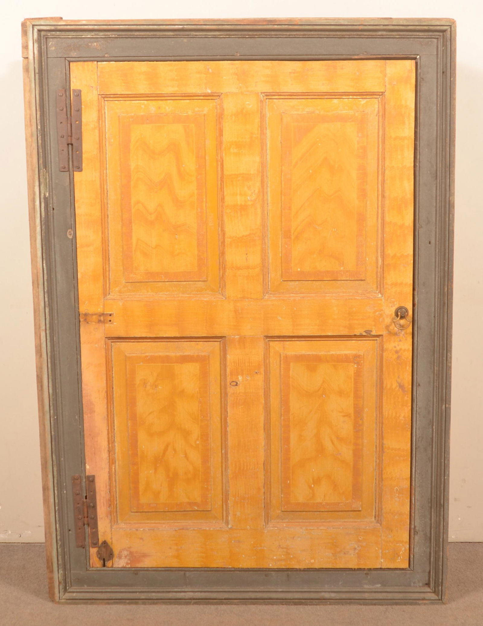 Early 19th Century Built-In Wall Cupboard. (1 of 4)
