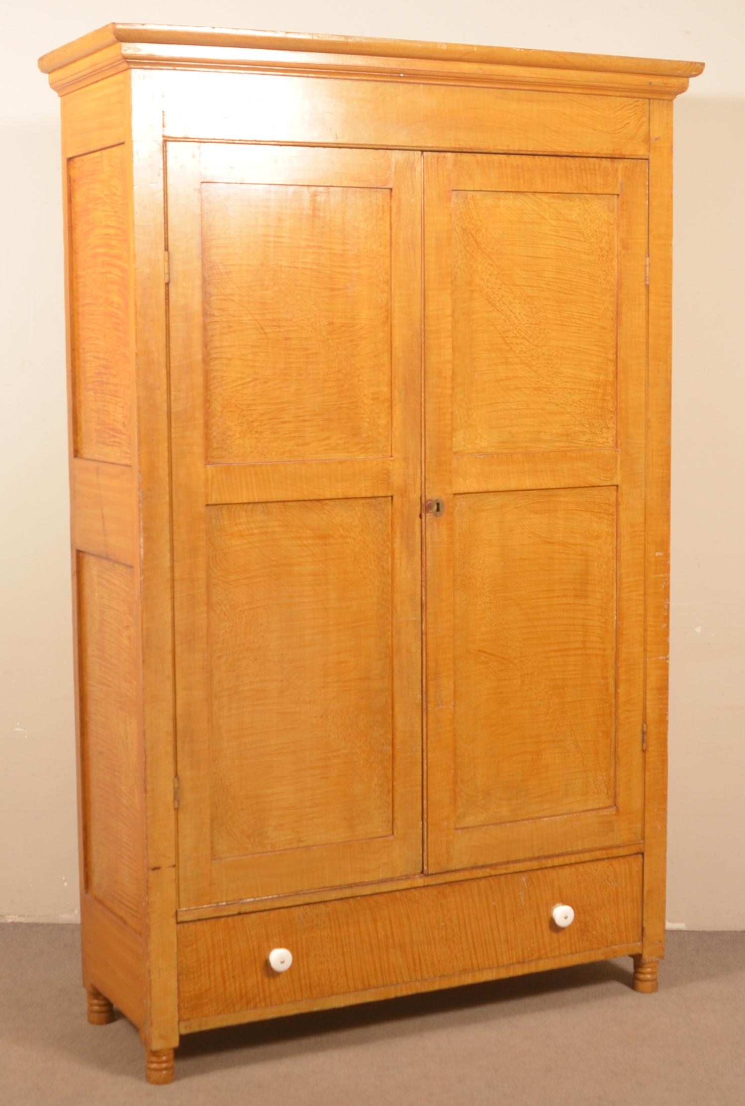 PA 19th Century Grain-Painted Softwood Wardrobe. (1 of 5)