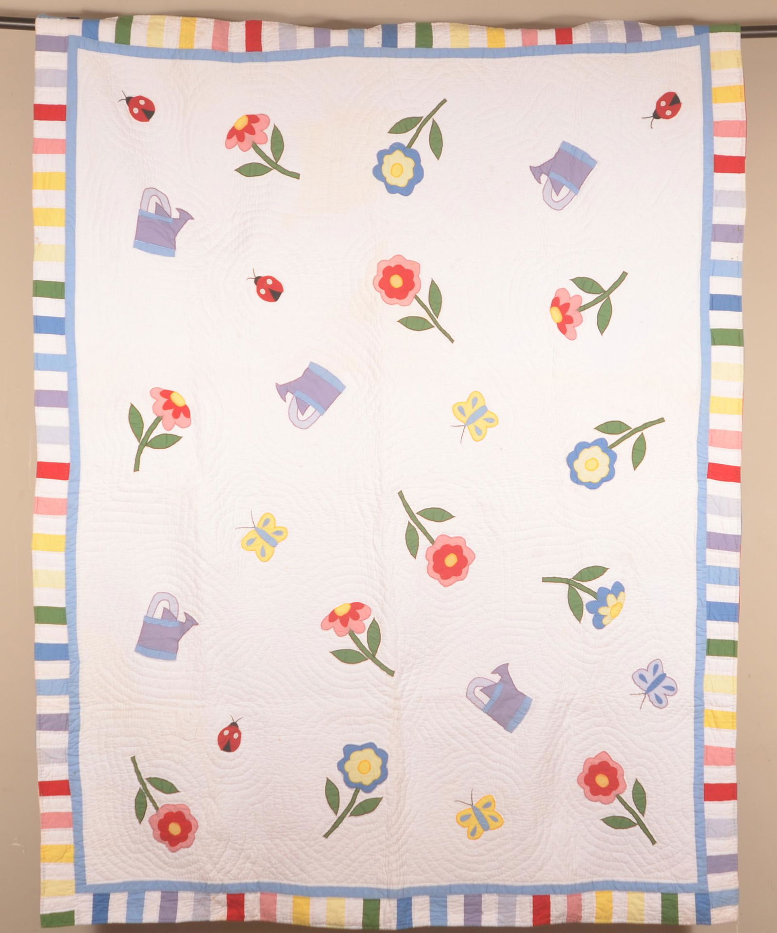 Vintage Applique Quilt with Flowers and Insects. (1 of 4)