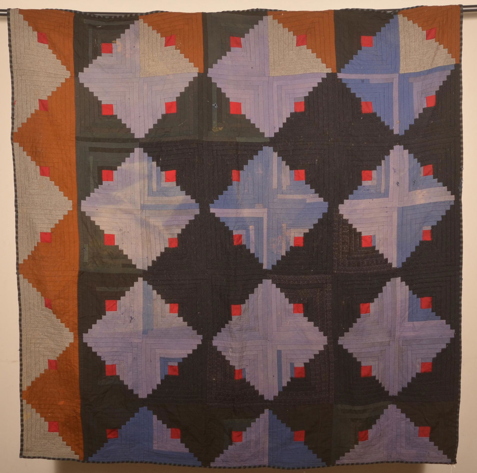 Antique PA Amish Log Cabin Pattern Patchwork Quilt. (1 of 6)