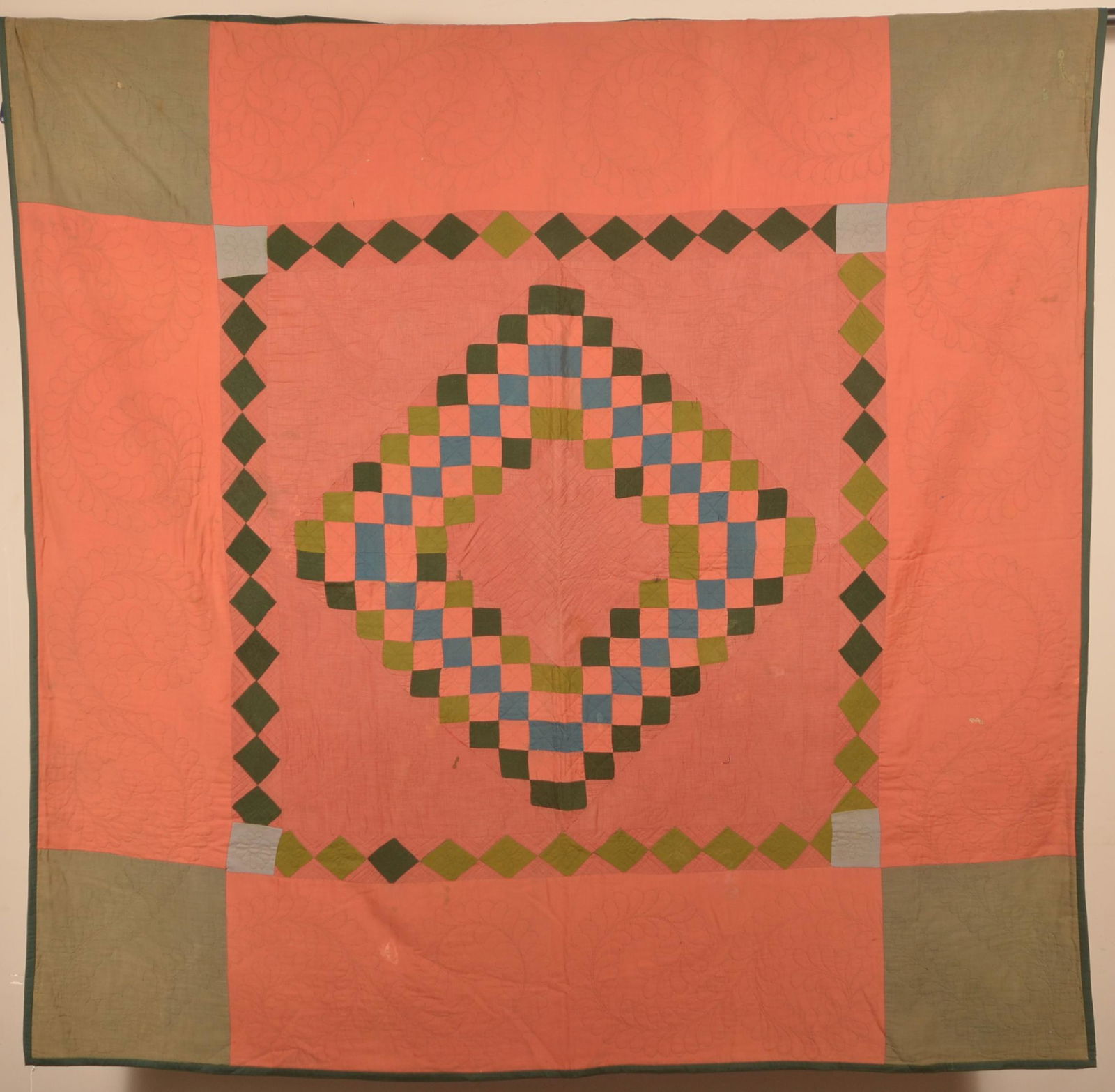 Vintage Amish Diamond Block Patchwork Quilt. (1 of 6)