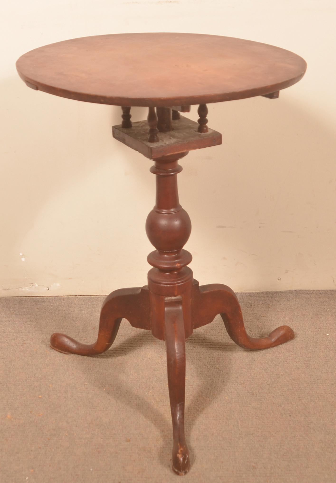 PA Queen Anne Cherry Tilt-Top Candlestand. (1 of 4)