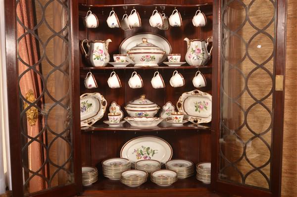 Partial Dinner Service. (1 of 4)