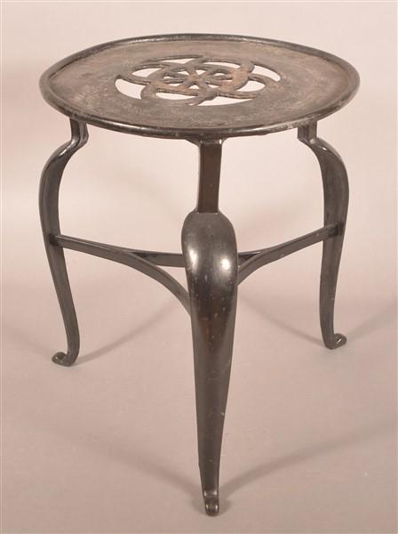 19th Century Cast Iron Trivet Stand. (1 of 4)
