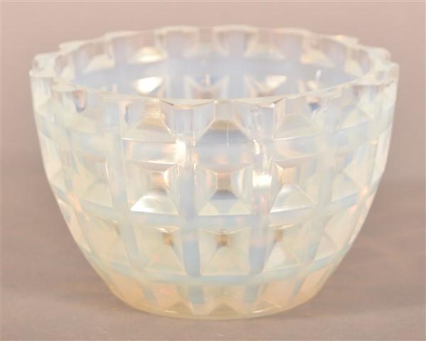 Signed "Verlyz, France" Art Deco Glass Bowl. (1 of 4)