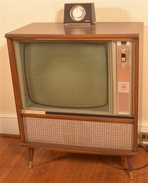Mid-Century Modern General Electric Television. (1 of 2)