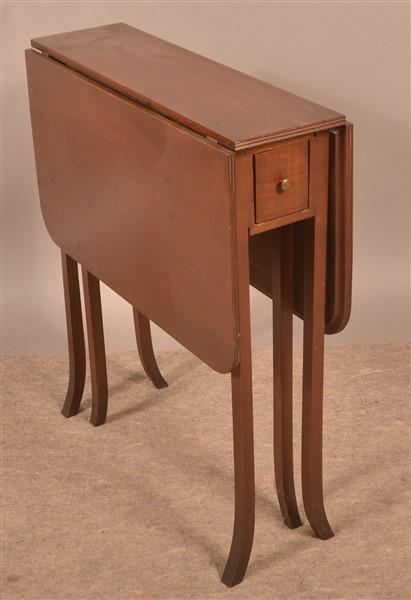 Vintage Mahogany Gate-Leg Handkerchief Table. (1 of 3)
