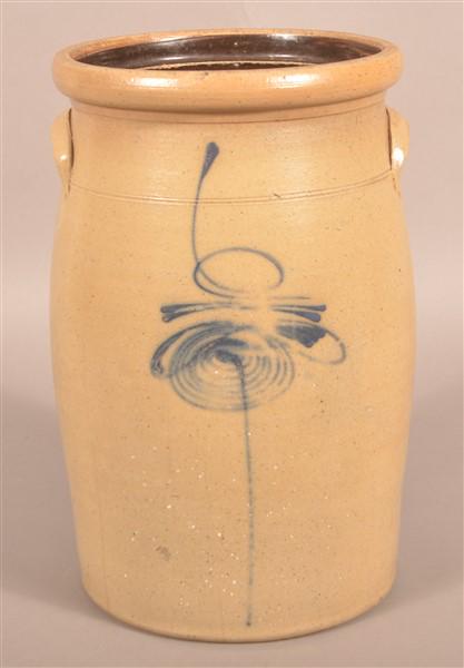 Antique 6-Gallon Stoneware Butter Churn. (1 of 4)