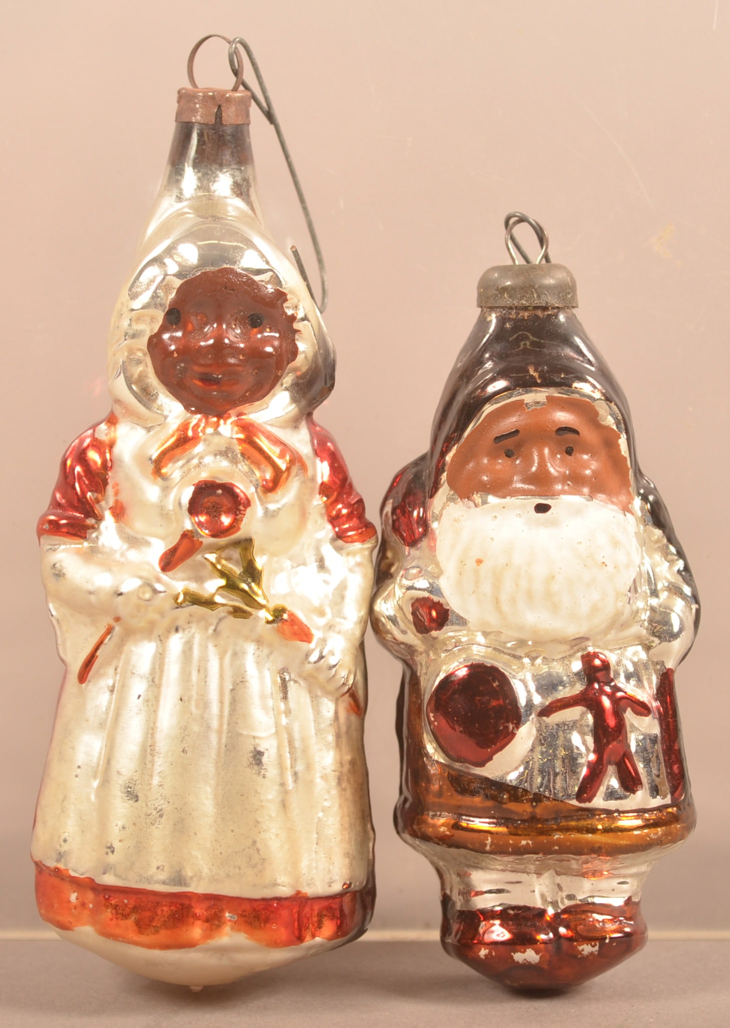 Black Santa & Mrs. Claus Glass Christmas Ornaments. (1 of 4)