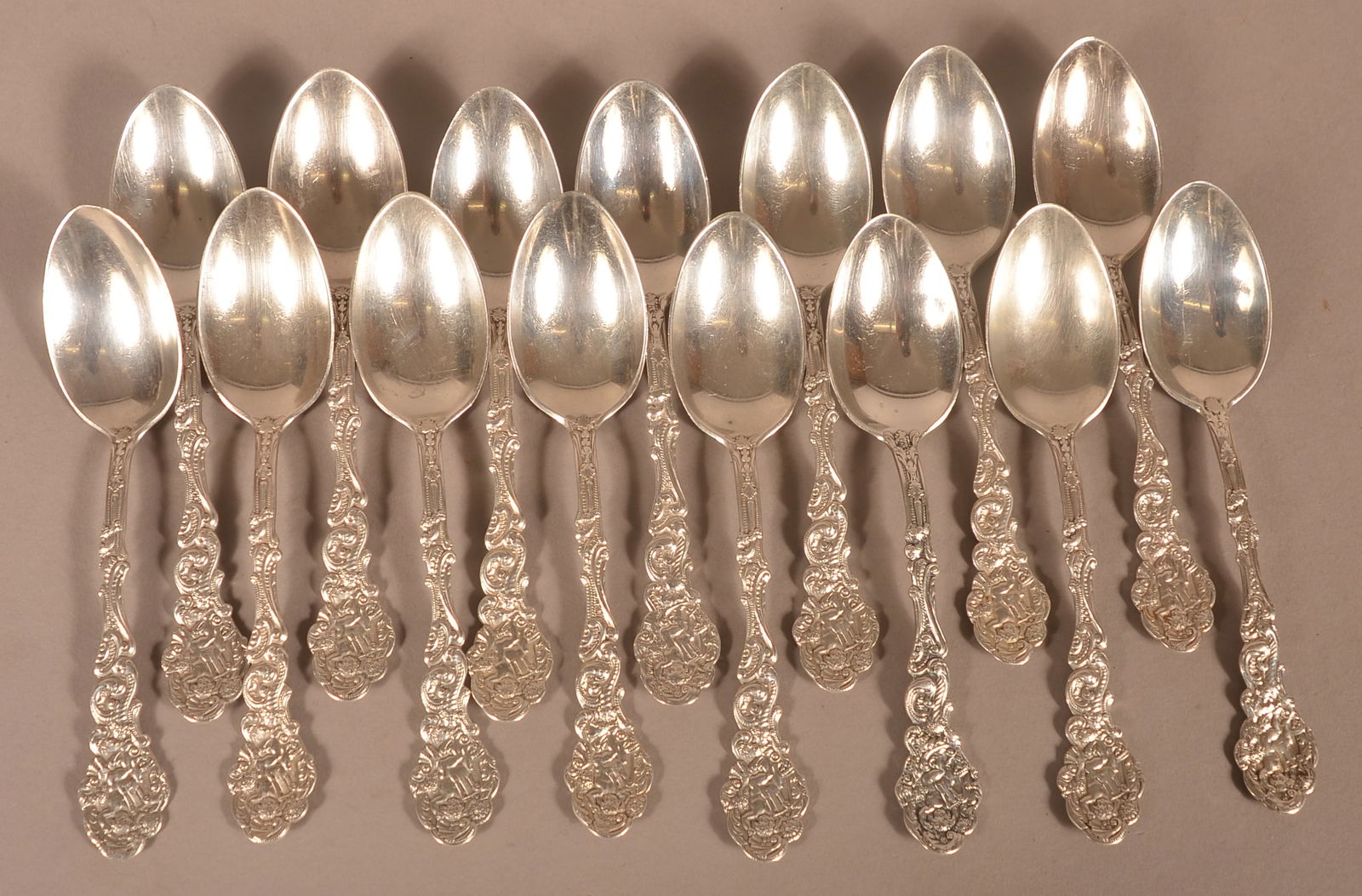 15 Gorham "Versailles" Sterling Silver Teaspoons. (1 of 6)