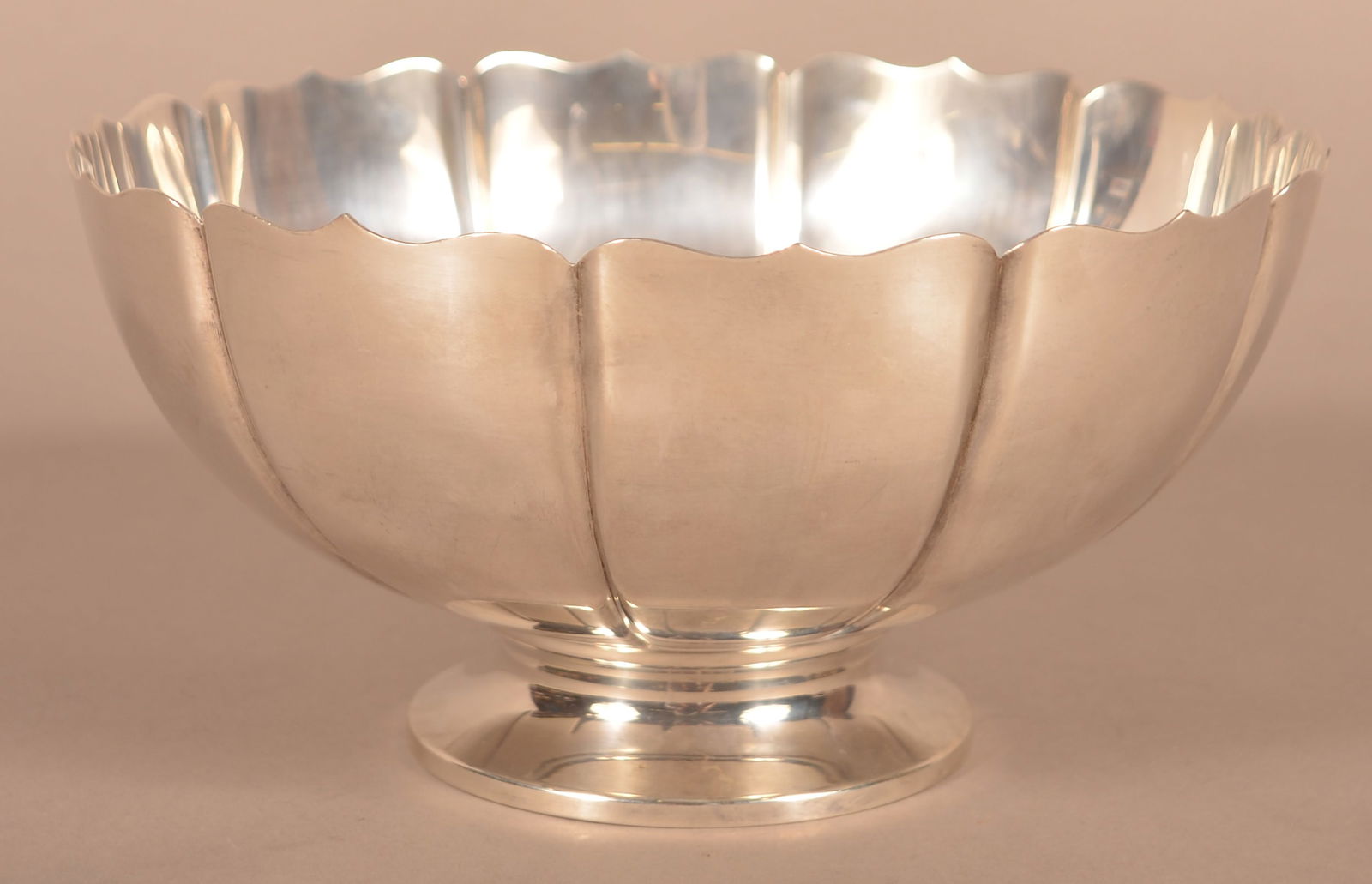 Hirsch Co. Sterling Silver Footed Bowl. (1 of 4)