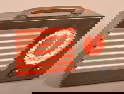 Emerson Art Deco Bakelite Case Radio.: Emerson Art Deco Bakelite Case Radio. Rare color combination. 8"h. x 11"w. x 5-14"d.