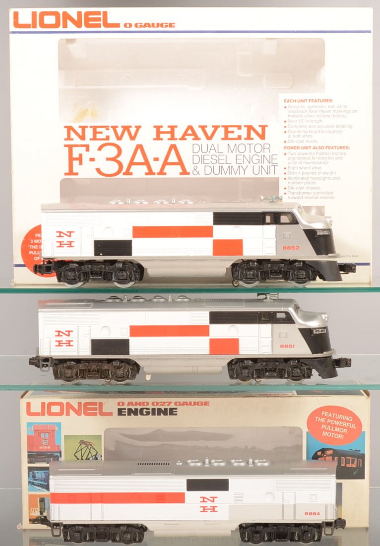 Lionel New Haven F-3AA Dual Motor Diesel Engine wi: Lionel New Haven F-3AA Dual Motor Diesel Engine with Dummy Unit. Numbers 8861 and 8864. All in original packaging.
