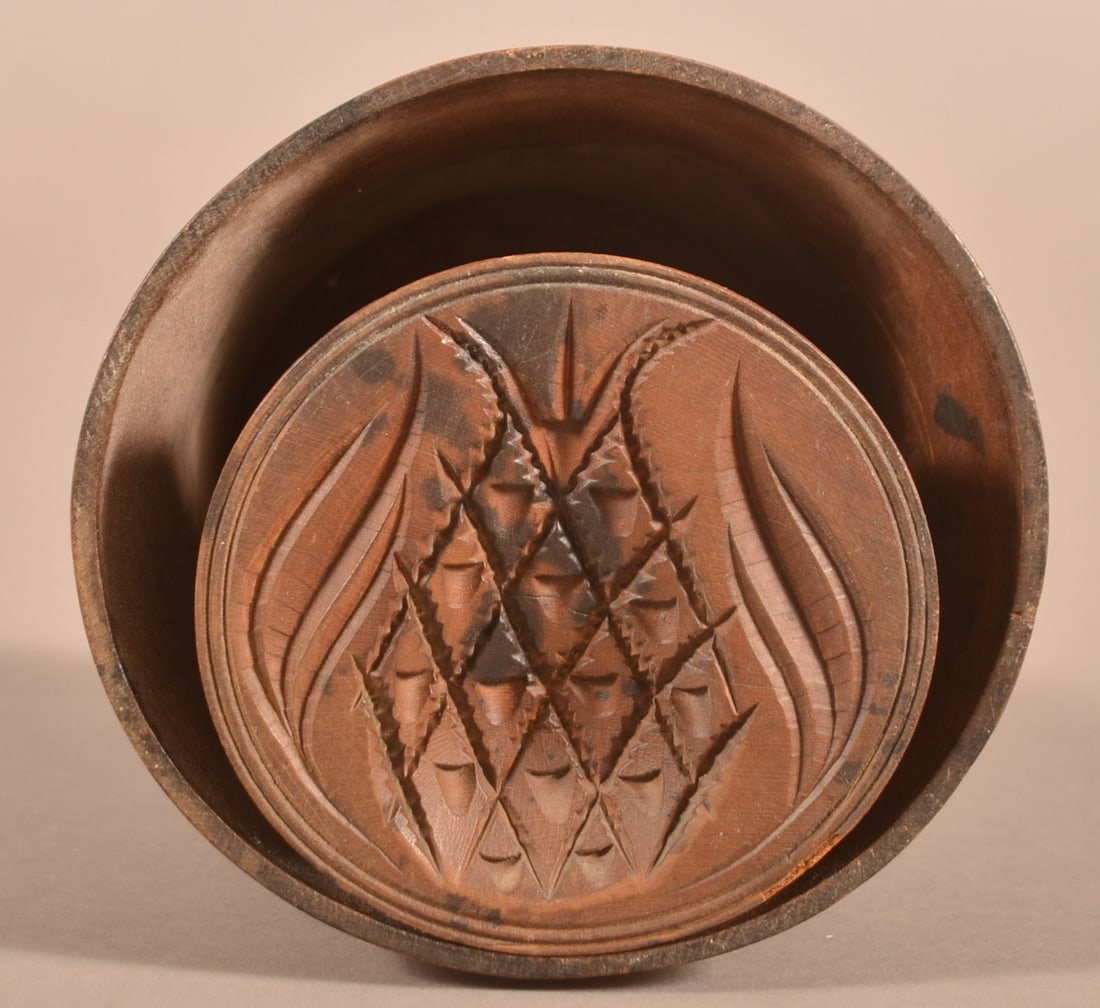 Antique Plunger-Type Carved Pineapple Butter Print. (1 of 3)
