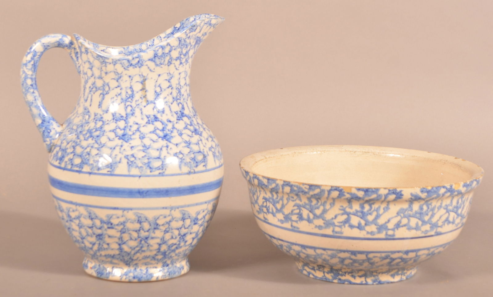 Blue Sponge-Decorated Pitcher and Bowl Set. (1 of 4)