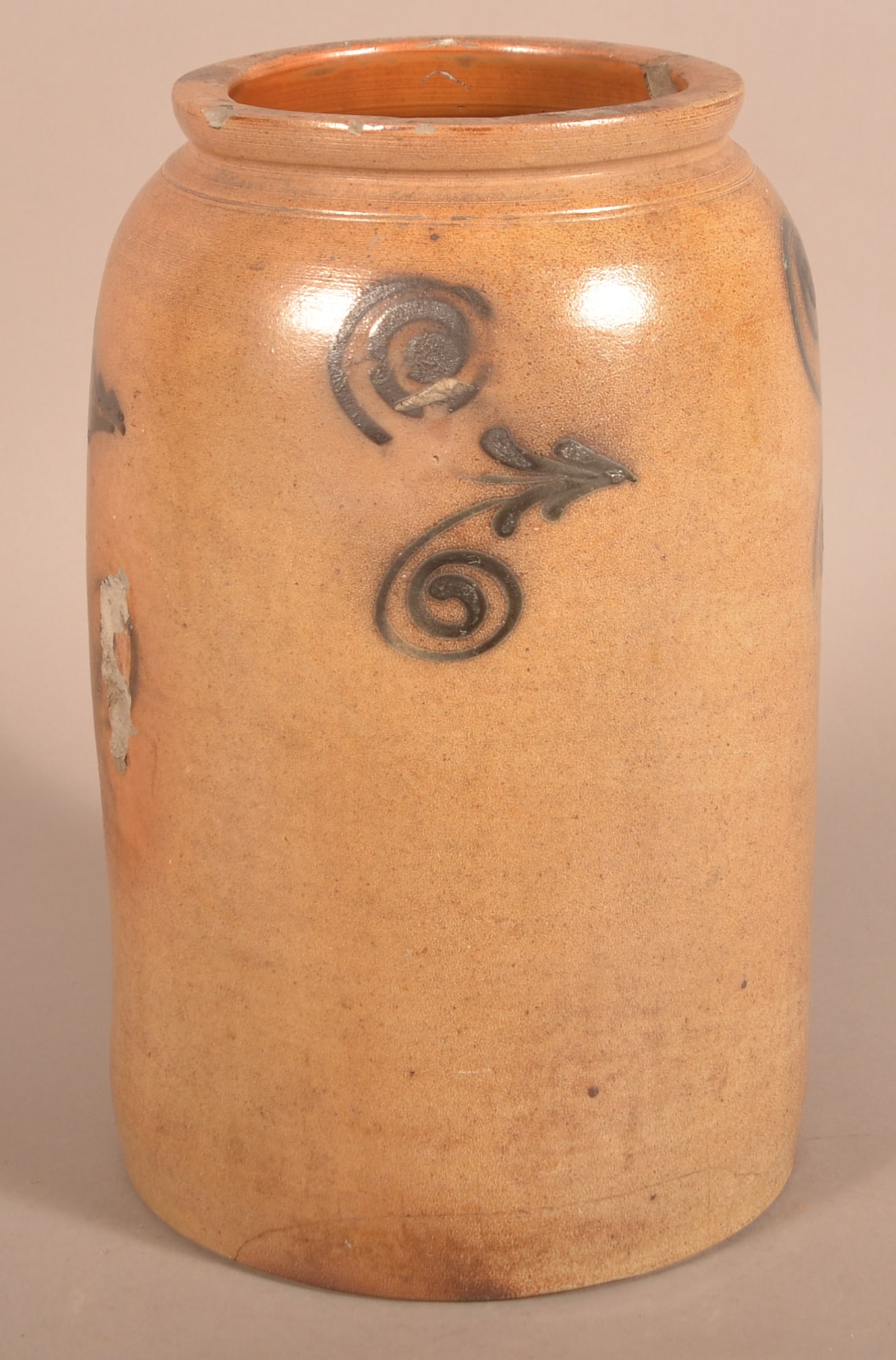 Unsigned 3-Gallon Stoneware Crock. (1 of 7)