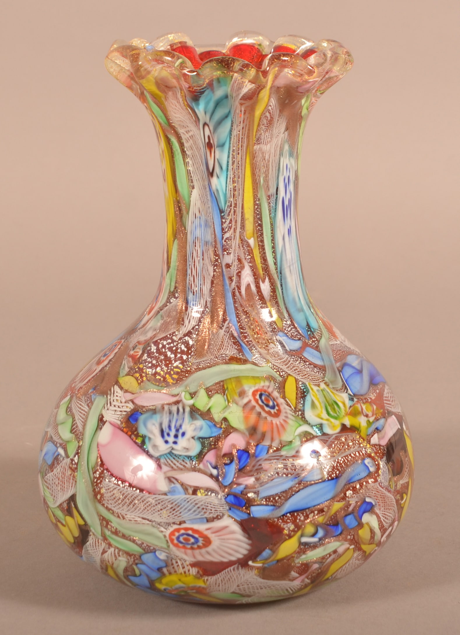 Murano AVEM Art Glass Vase. (1 of 4)