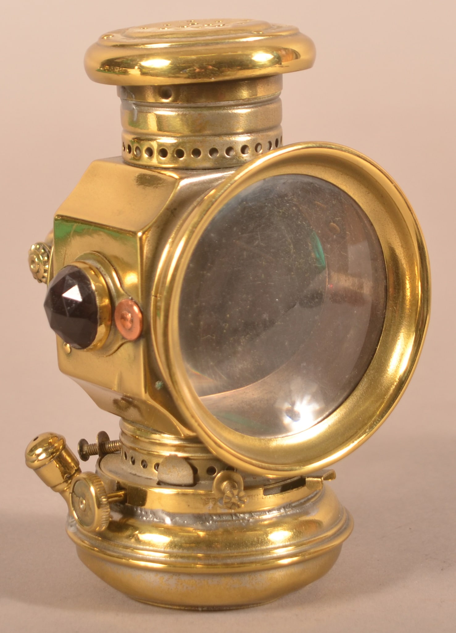 Matthews & Willard Mfg. Co. "M&W 98" Bike Lantern. (1 of 6)