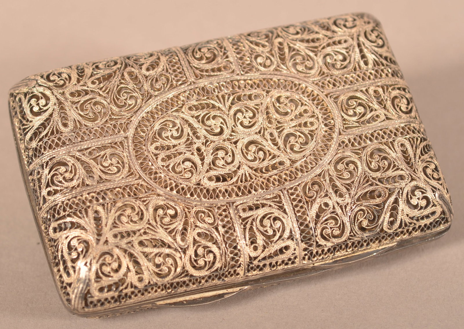 Antique Silver Wire Filagree Trinket Box.: Antique Silver Wire Filagree Trinket Box. 3-1/2"w., 3.38 ozt.