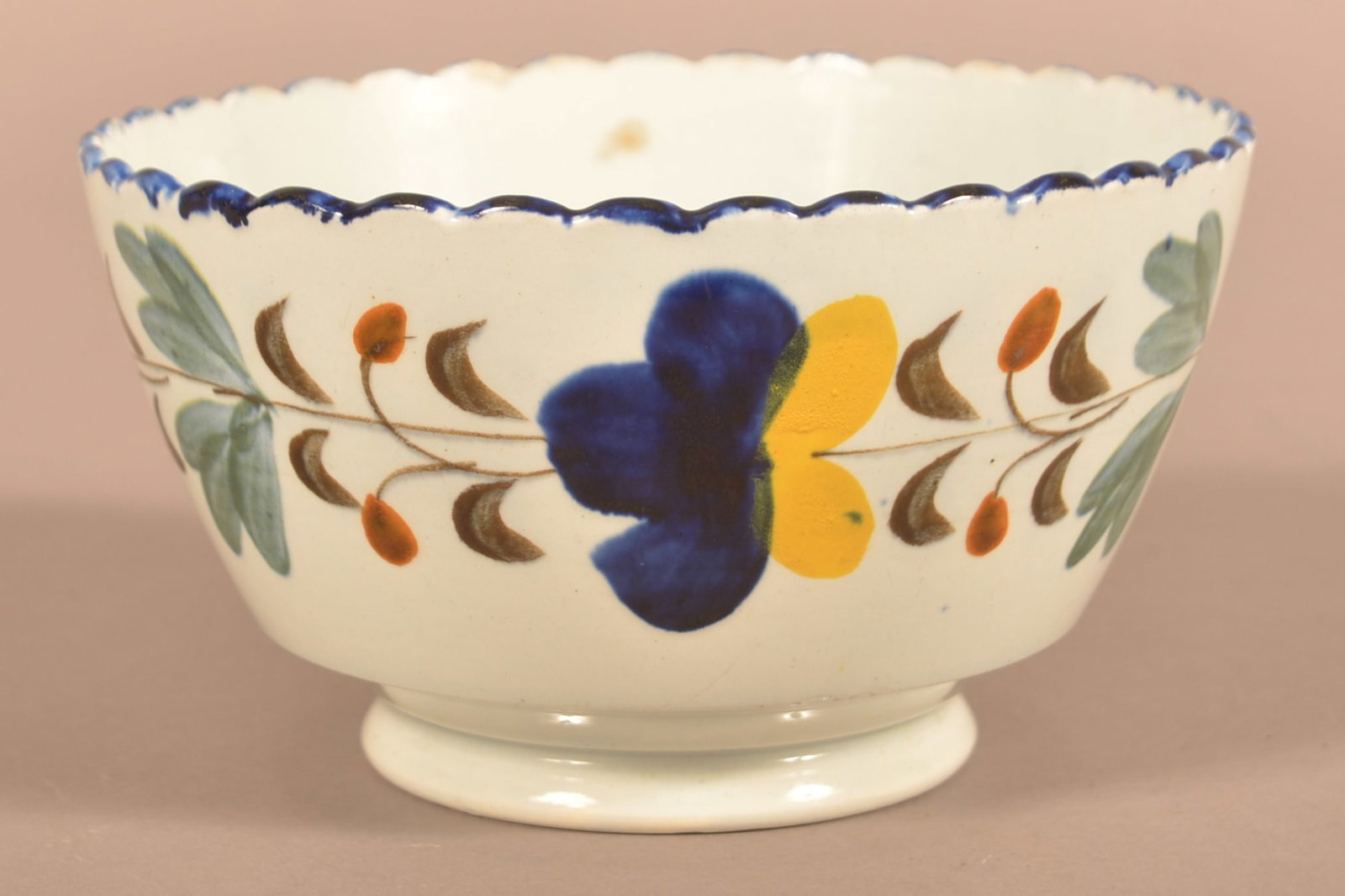 Leeds Soft Paste China Scalloped-Top Waste Bowl. (1 of 3)