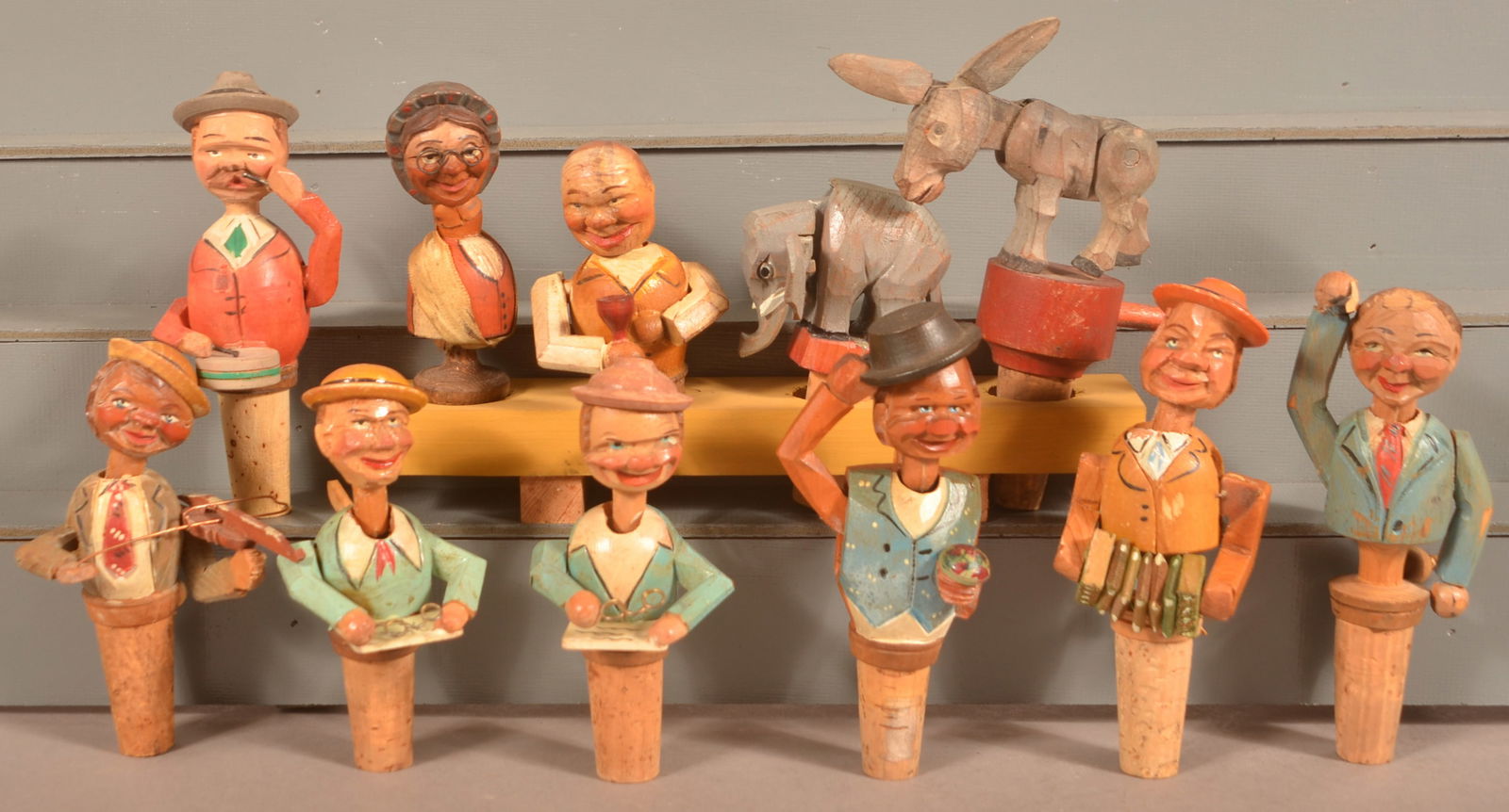 11 Italian Hand-Carved Figural Bottle Stoppers. (1 of 6)
