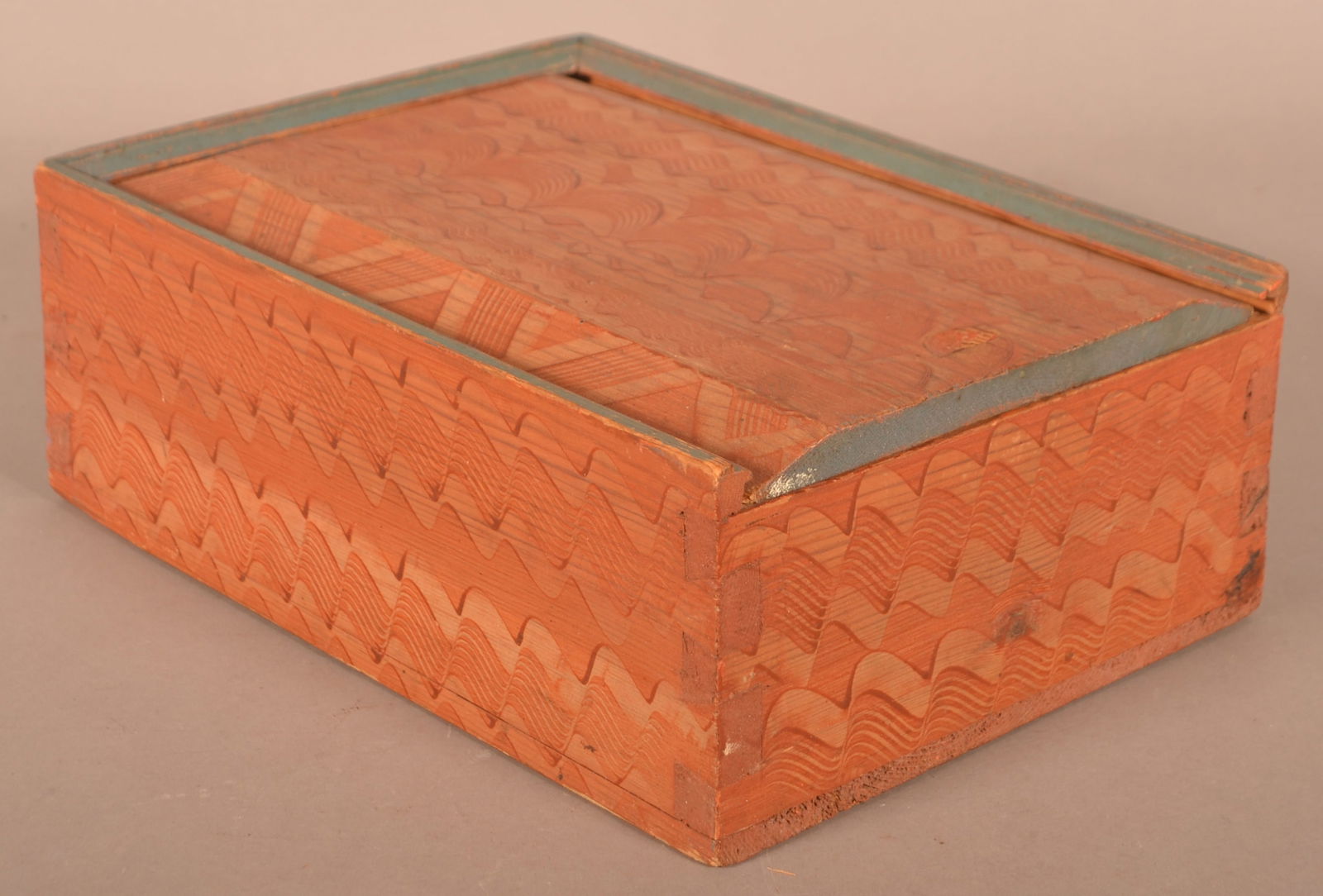 PA 19th C. Comb Grain-Decorated Slide-Lid Box. (1 of 6)